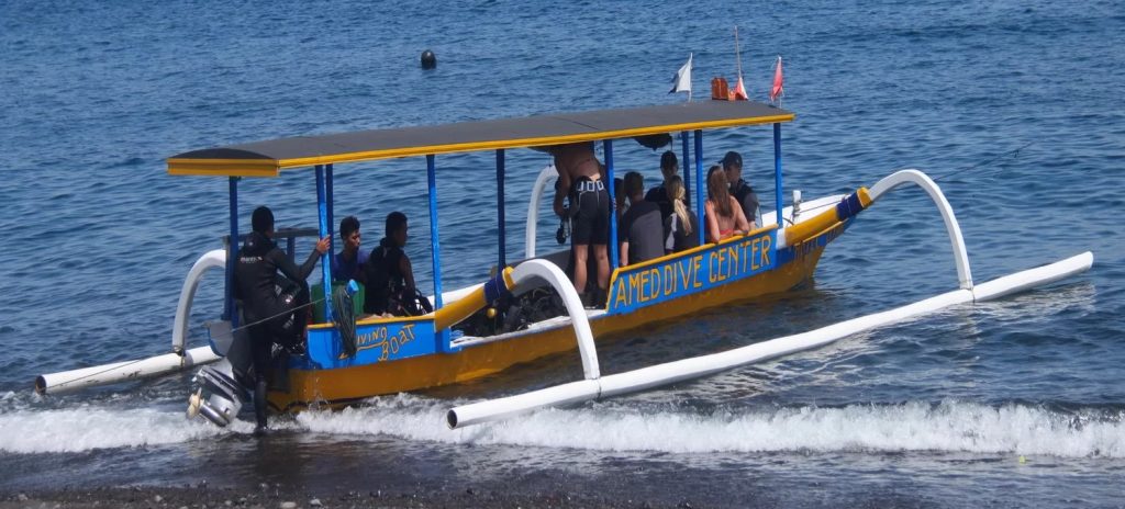 Barco de buceo Centro de buceo Amed